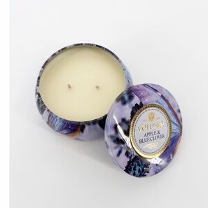 NEW Voluspa Apple & Blue Clover Candle